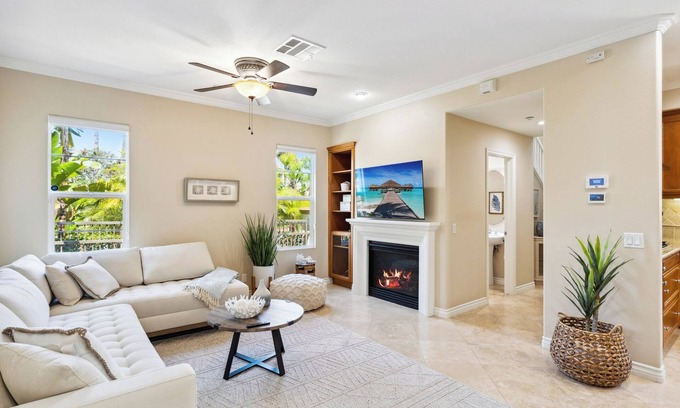 Huntington Beach House | Fully Furnished - Prime Location - Huntington Beach *Minutes from the Beach*