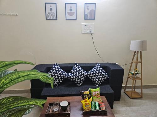 Toranagallu Apartment | Fully furnished 1 BHK home with AC