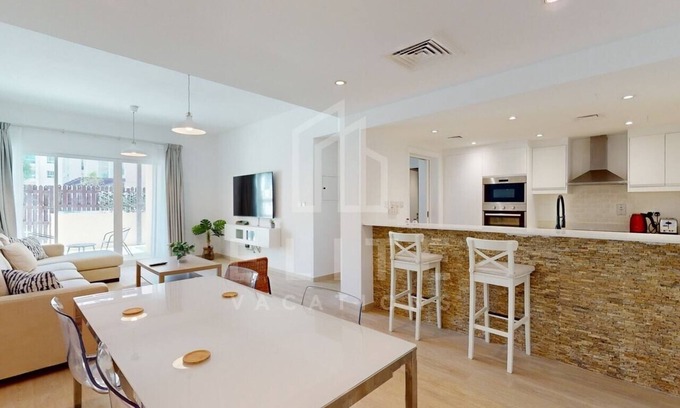The Greens Apartment | Fully Furnished 1BR Apartment with Stunning Interior