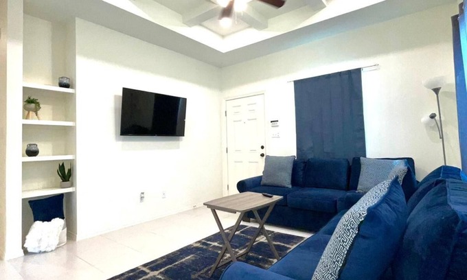 Edinburg Apartment | Fully Furnished 2 Bed/2 Bath Apartment