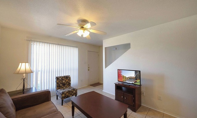 Killeen House | Fully Furnished 2 Bedroom Townhome