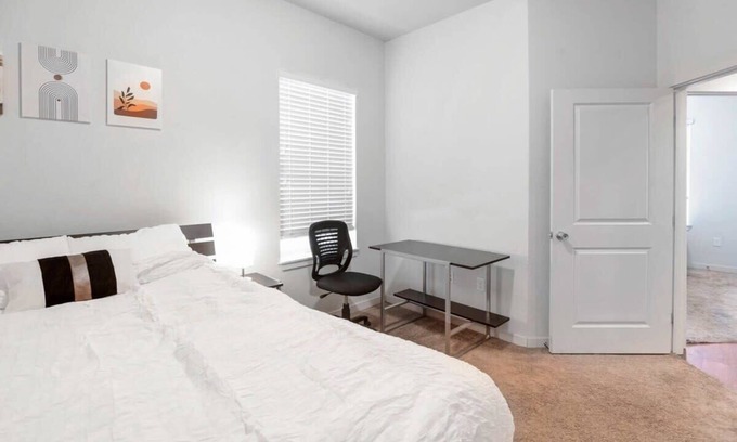 Greeley Apartment | Fully Furnished 2BR Centrally Located near DT