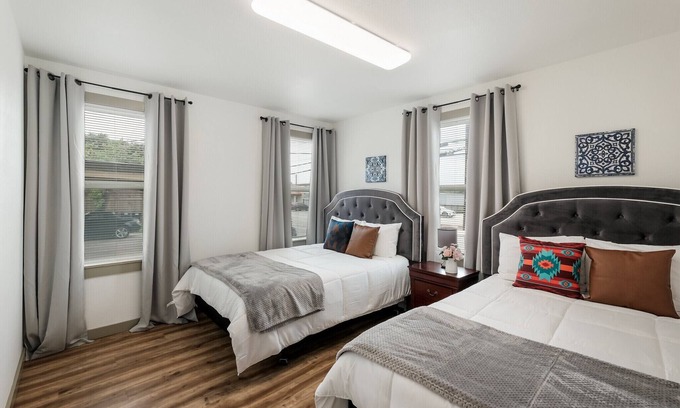 Olmos Park Apartment | Fully Furnished 2BR/1BA Apt-Covered Parking- In-Unit Washer&Dryer-Monthly Rental