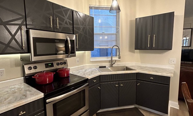 Downtown Minneapolis Condo | Fully Furnished Condo at the Heart of U of M
