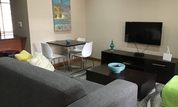 Bloemfontein House | Fully Furnished Monthly Stay in Pentagon Park
