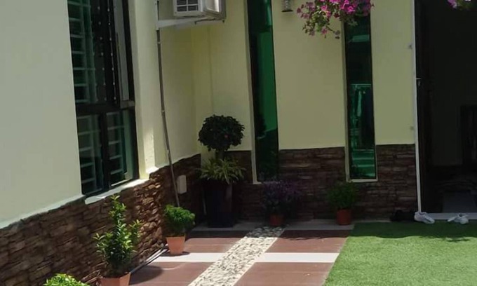 Telok Mas House | FULLY FURNISHED NICE LANDED HOUSE NEAR TOWN AND CITY