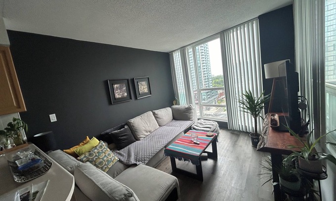 Willowdale Condo | Fully-furnished two-bedroom condo in the heart of North York