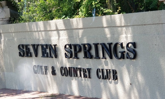 New Port Richey Villa | Fully Furnished End Unit at Seven Springs Country Club
