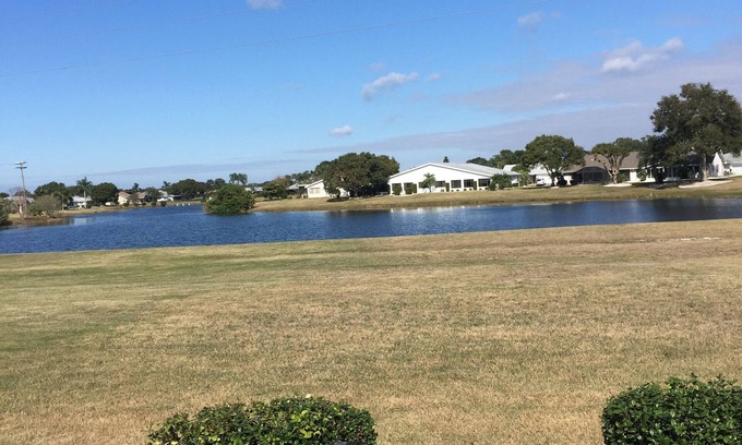 Sun City Center House | Fully furnished 2-bedroom house on Lake in Sun City Center, community pool