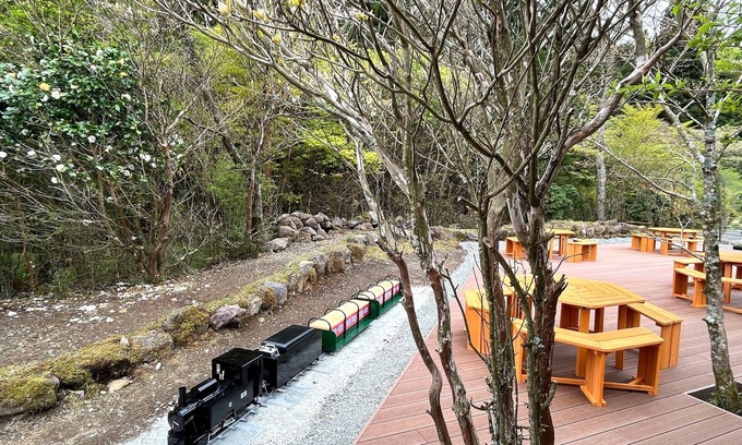Ashinoyu House | Fully private villa to enjoy private time in an art space / Ashigarashimogun Kanagawa