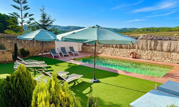 La Bisbal del Penedes Villa | Fully reformed former wineyard in Beautiful surrounding. Home of great standard