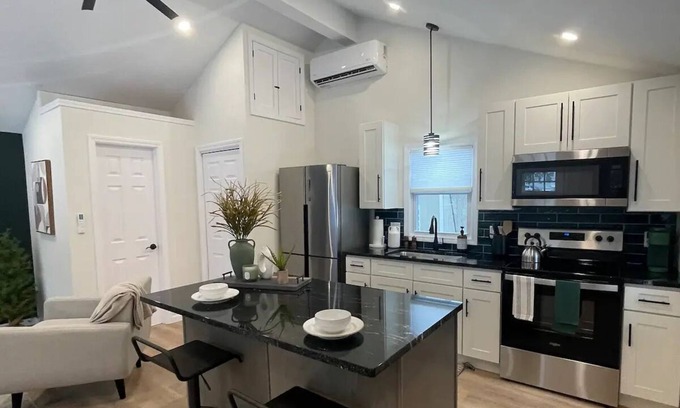 East Irondequoit House | Fully Remodeled 1BR Tiny Home