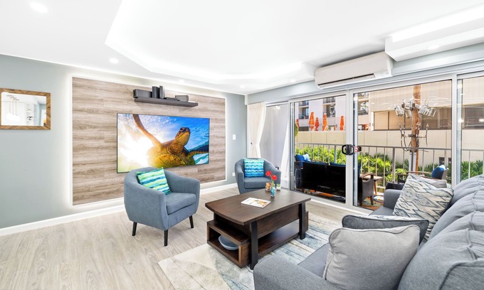 Waikiki Condo | Fully Renovated 2BR/2BA Near Waikiki Beach+Parking