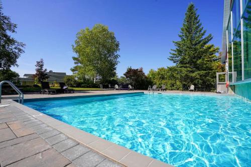 Oro-Medonte Apartment | Fully Renovated At the Victoria-Carriage Hills