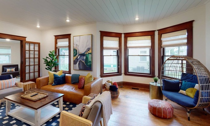Clear Lake House | Fully renovated home; 2 blocks from beach & downtown!