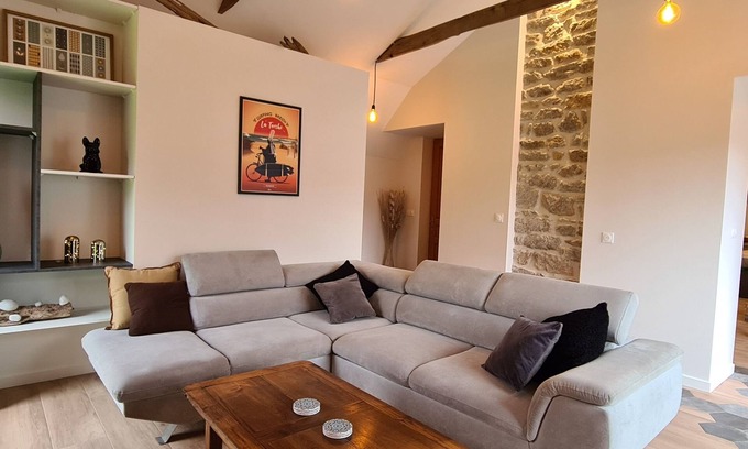 Combrit House | Fully renovated house, garden & terrace 5mn from the beach, underfloor heating
