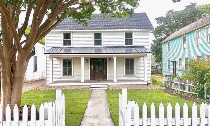 Cape Charles House | Fully Renovated in 2023 - Siren of the Cape