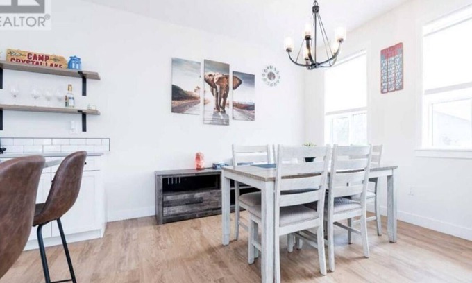 Grande Prairie House | fully stocked kitchen and pet friendly.
