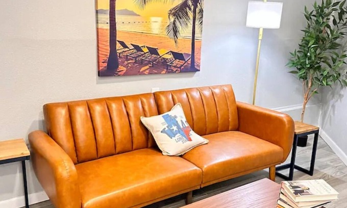 El Paso House | Fully Updated Cozy Urban Retreat