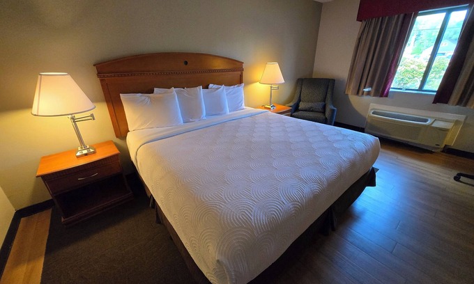 Fulton Hotel | Fulton Hotel - Oswego Riverfront