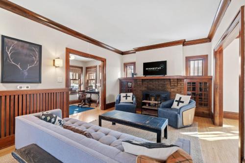 Edina House | Fulton Lodge