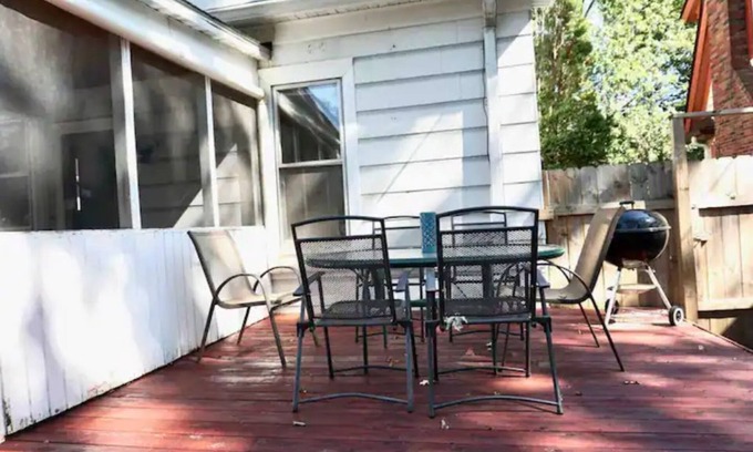 Kingfield House | Fun City Center Oasis for Family+Friends+Work