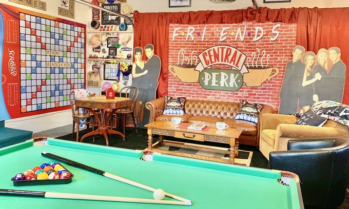 Ottawa House | Fun Escape 1 - Starved Rock - Skydive- Game Room