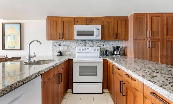 Simpson Bay Hotel | Fun-filled Adventures at this Paradise! Full Kitchen, Outdoor Pool, Free Parking