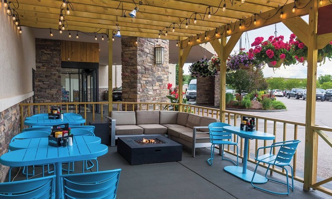 Casper House | Fun for the Whole Family! Near Dakota Zoo, Indoor Pool/Waterpark, Pet-Friendly