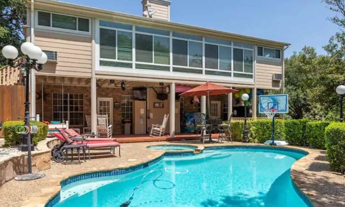 North San Antonio - SAT House | Fun fun Five Bedroom for couples or family