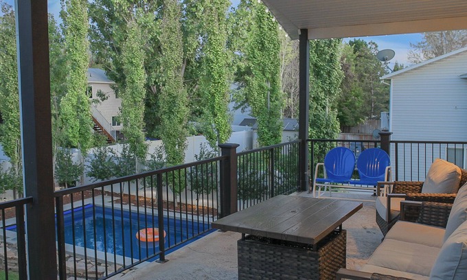 Woods Cross House | Fun Getaway Close to airport, downtown, and ski resorts. Private Pool & Hot Tub!
