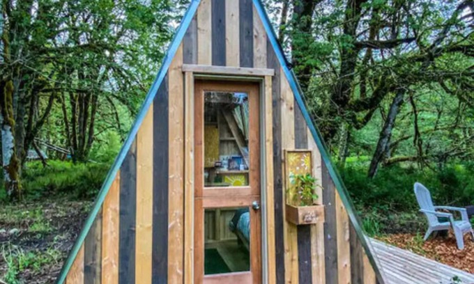 Sherwood - Tualatin North Cabin | Fun Waterfront A Frame ~ Unique Northwest Vacation Rentals