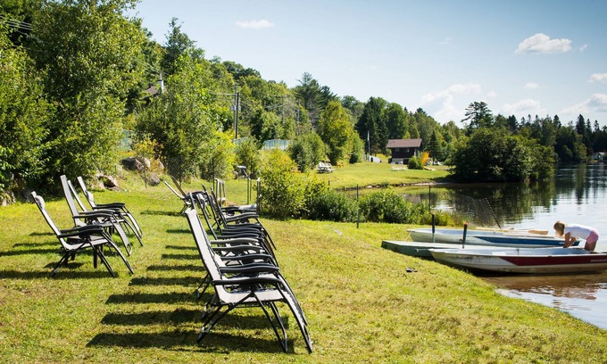 Sainte-Agathe-des-Monts Ski Chalet | Fun with family and friends