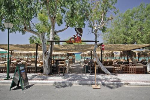 Neos Marmaras House | FunBeach Rooms