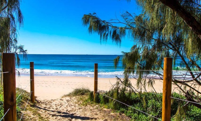 Buddina House | Funky Beachfront House Opposite Kawana Surf Club