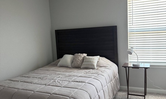 Williamson County House | Furnished clean newly room. No pet, smoking or party