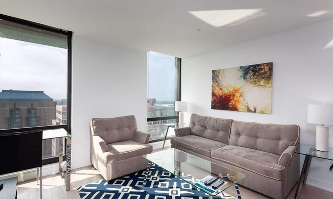 Reston Apartment | Furnished Luxury Getaway | nr Spring Hill | Reston Town Center