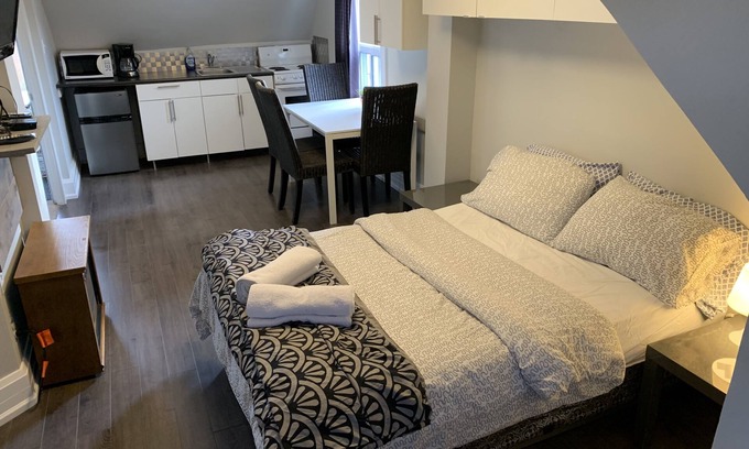 Upper Beaches Apartment | Furnished Roomy Bachelor Apartment