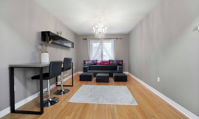 Richmond Hill House | Furnished Sleek 2-Storey House-Ground and 2nd Floors of the House