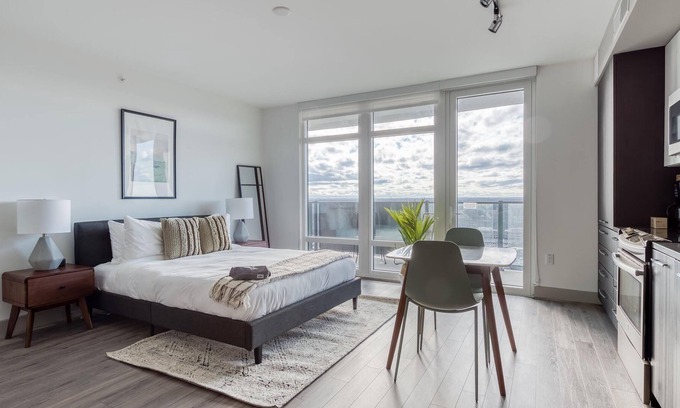 Tysons Apartment | Furnished Studio in Tysons, Gym + Pool