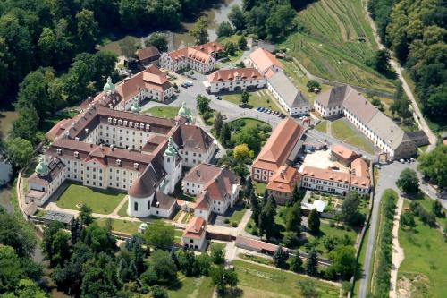 Ostritz Hotel | Gästehäuser St. Marienthal