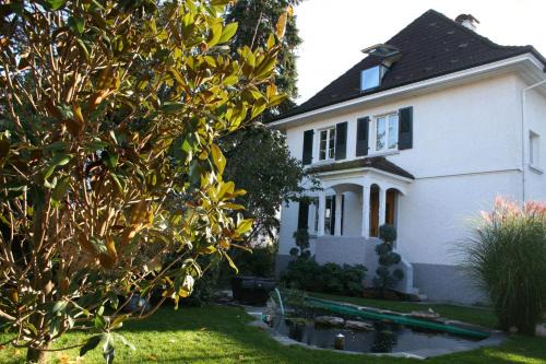 Weil am Rhein House | Gästehaus am Weiher