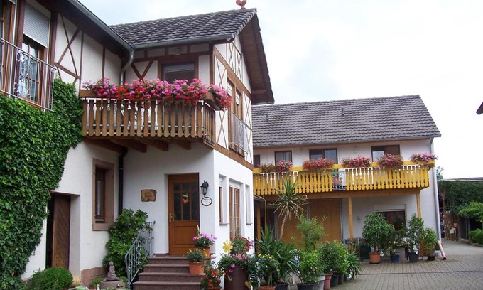 Schwanau Apartment | Gästehaus Brunhilde