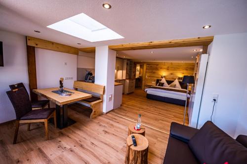 Frohnd Apartment | Gästehaus Holzer Kreuz- Vergissmeinnicht