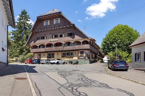 Tennenbronn House | Gästehaus Löwen