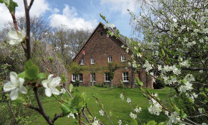 Brockum Apartment | Gästehof Brockum, altes Bauernhaus, großer Garten