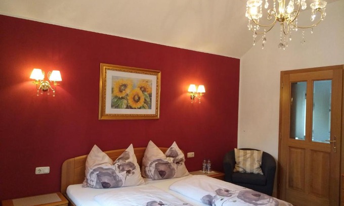 Saint Florian House | Gästezimmer Brühl