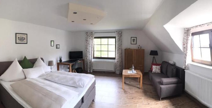 Kronenburg Bed & Breakfast | Gästezimmer Gier