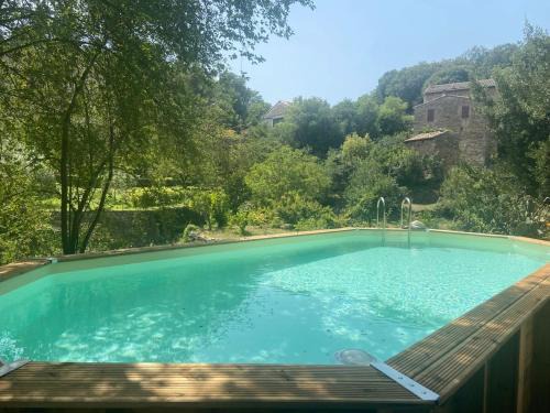 Meyrannes House | Gîte cévenol de caractère tout équipé, piscine, aire de jeu et jardin