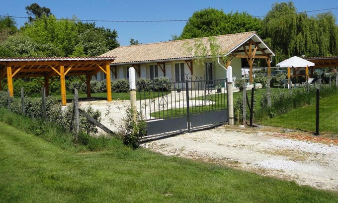 Cezac House | Gîte Cézac, 4 pièces, 6 personnes - FR-1-440-183